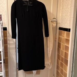 Vintage, gorgeous black dress, back zip! Could dress up or down. So pretty!